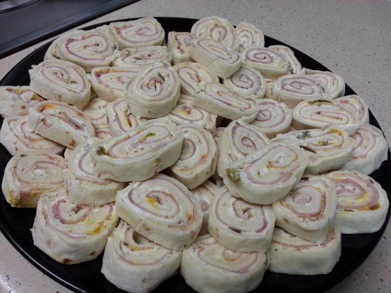 Low carb tortiilla wraps - These are great for game days, holidays, and parties!